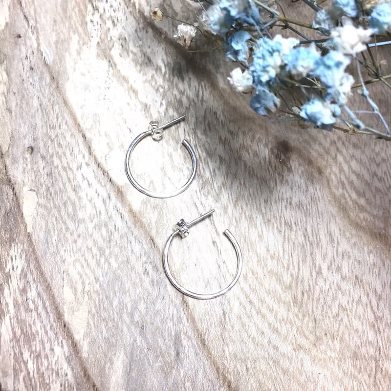 MIH金工首飾 | 簡約圈圈 純銀耳環 Minimalist Loop sterling silver earrings