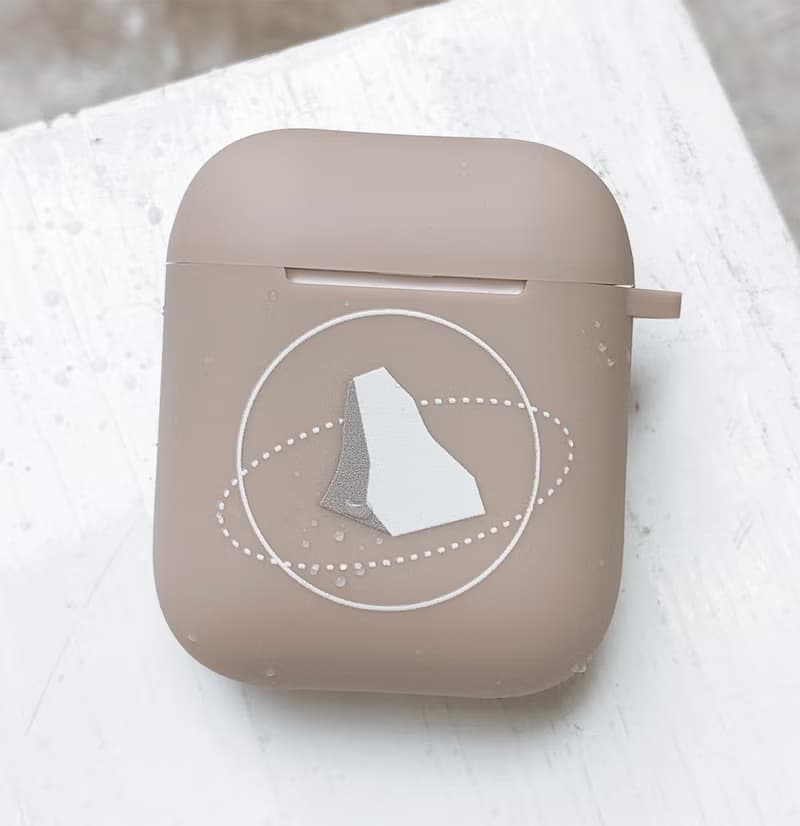 孤獨冰山 奶茶色磨砂軟殼 AirPods 耳機保護套 耳機殼