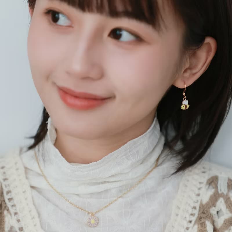 小蜜蜂 Bee 小花 夾式耳環 低敏鋼針 生日禮物 紙盒包裝