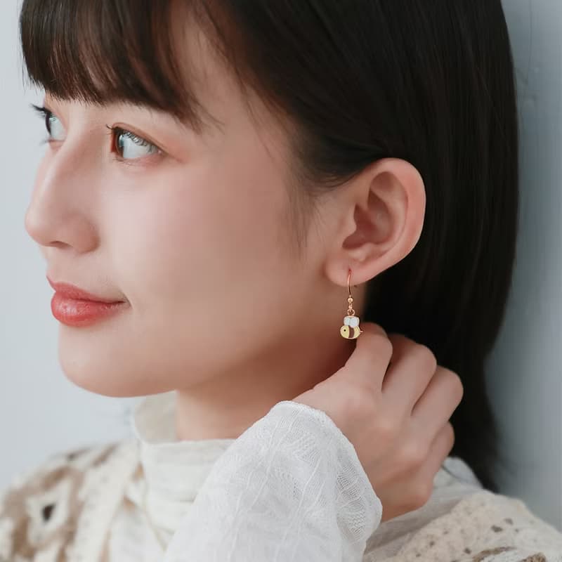 小蜜蜂 Bee 小花 夾式耳環 低敏鋼針 生日禮物 紙盒包裝