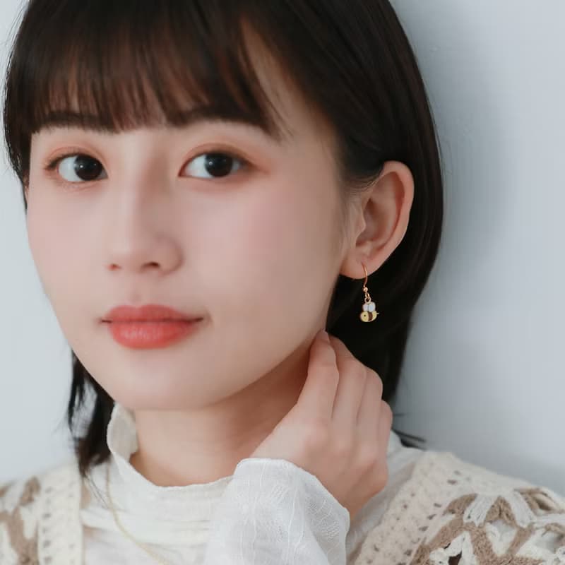 小蜜蜂 Bee 小花 夾式耳環 低敏鋼針 生日禮物 紙盒包裝