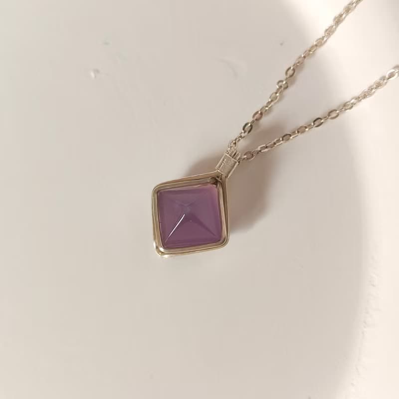 紫玉髓糖塔吊墜 天然巴西糖包山紫色玉髓項鍊 純銀玉髓菱形吊墜