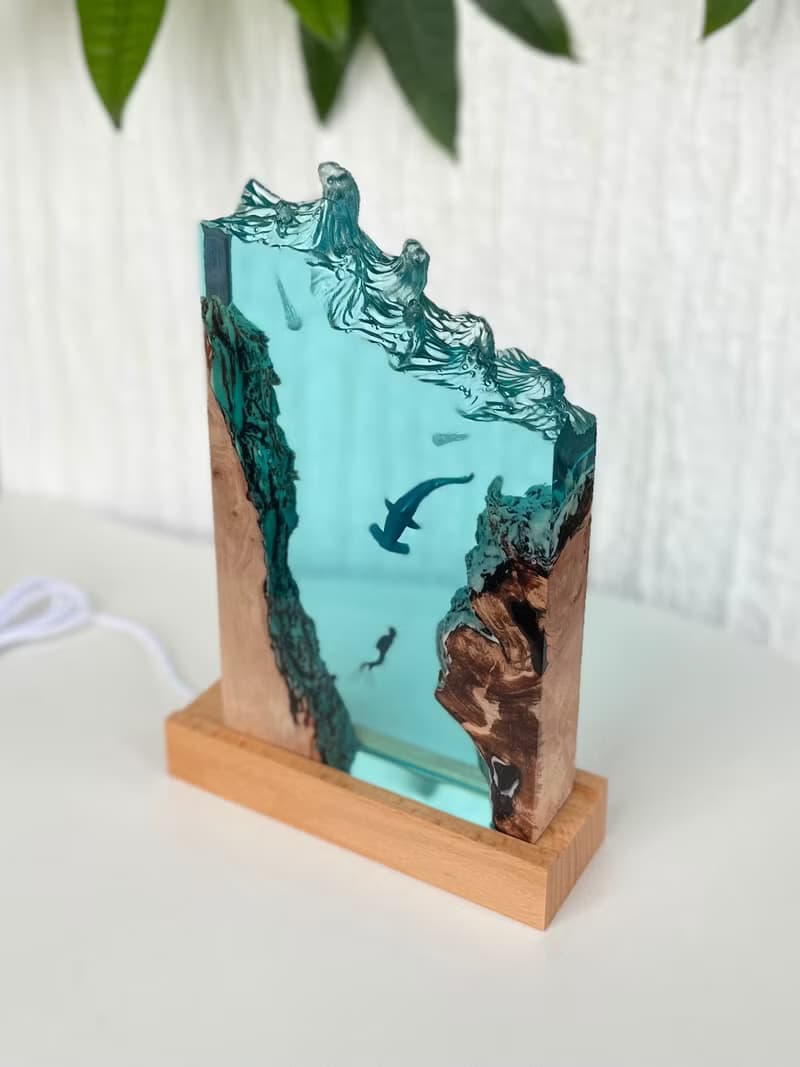 海洋禮物/環氧樹脂夜燈/潛水員與錘頭鯊海底微景觀