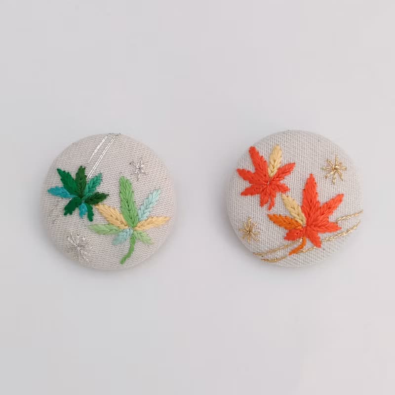 青もみじのミニ刺繍ブローチ