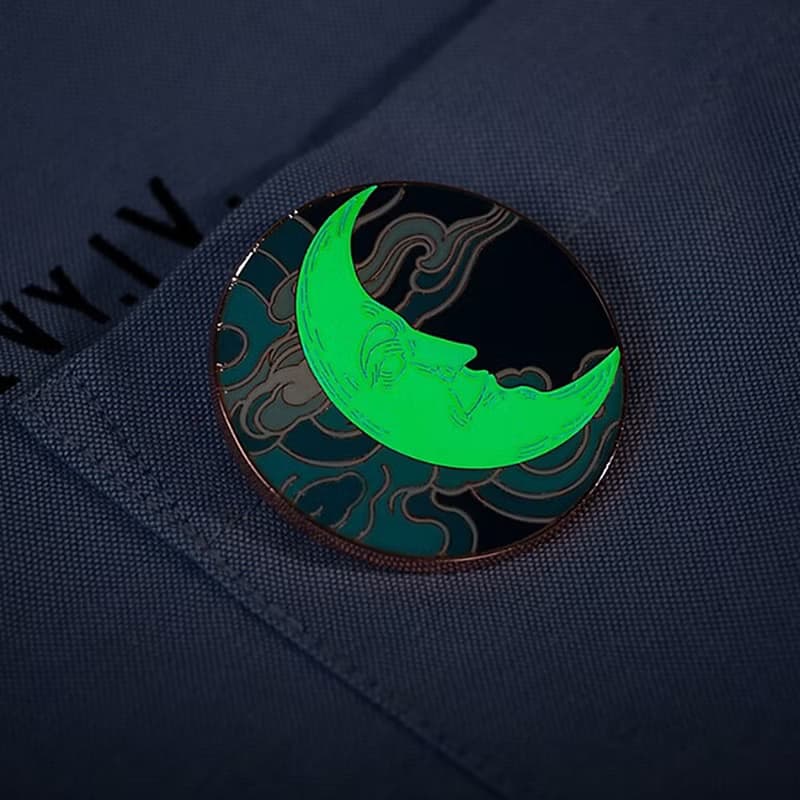夜光情侶胸針太陽月亮一對情侶款卡通國風創意個性設計師禮物