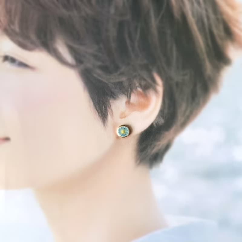 鮮やか 水色 お花 金継ぎ 陶器 ピアス イヤリング ノンホールピアス ライトブルー ゴールド 金 イエロー 黄色 小ぶり 小さい 花 夏 春夏 ギフト