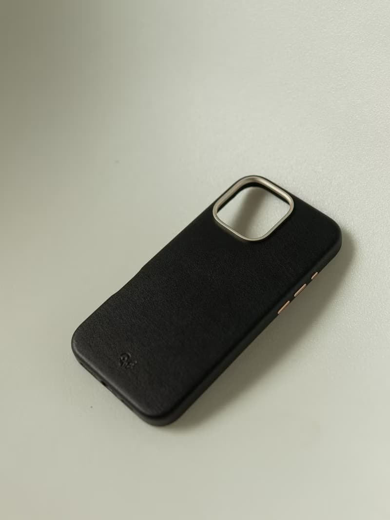 iPhone 純素皮革手機殼 黑色