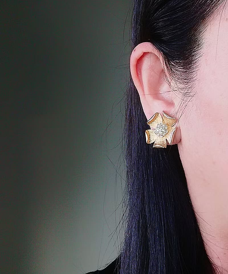 vintage jewelry  典雅刷金花卉萊茵 夾式耳環