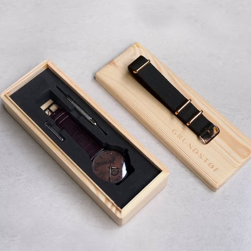 GRUNDSTOF 沉穩經典原木手錶 - 核桃木節 40mm 不鏽鋼銀 咖啡皮帶