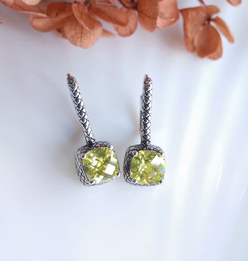 Vintage Jewelry 西洋古董飾品 銀色調 簡約個性 方鑽 針式耳環