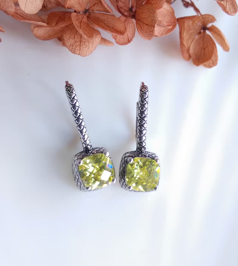 Vintage Jewelry 西洋古董飾品 銀色調 簡約個性 方鑽 針式耳環