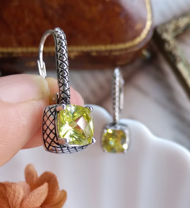 Vintage Jewelry 西洋古董飾品 銀色調 簡約個性 方鑽 針式耳環