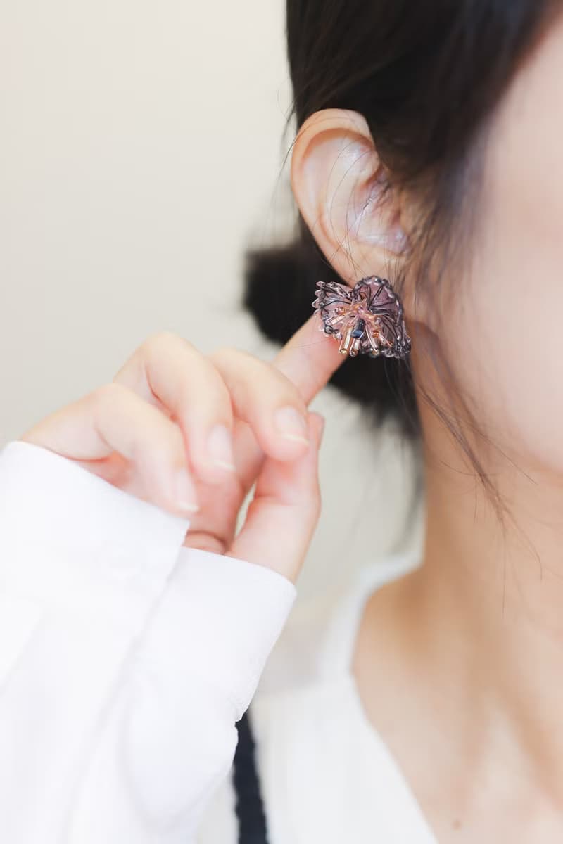 撞色編織款  水晶花 花朵樹脂貼耳耳環 一對