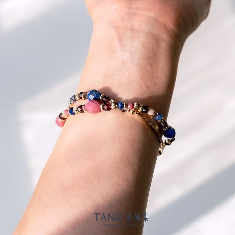 花見巴賽 手鍊。紅紋石 青金石 紅石榴 藍晶石 堇青石。勇氣 智慧