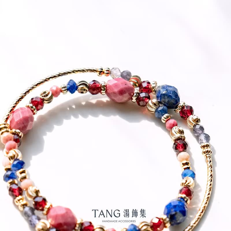 花見巴賽 手鍊。紅紋石 青金石 紅石榴 藍晶石 堇青石。勇氣 智慧