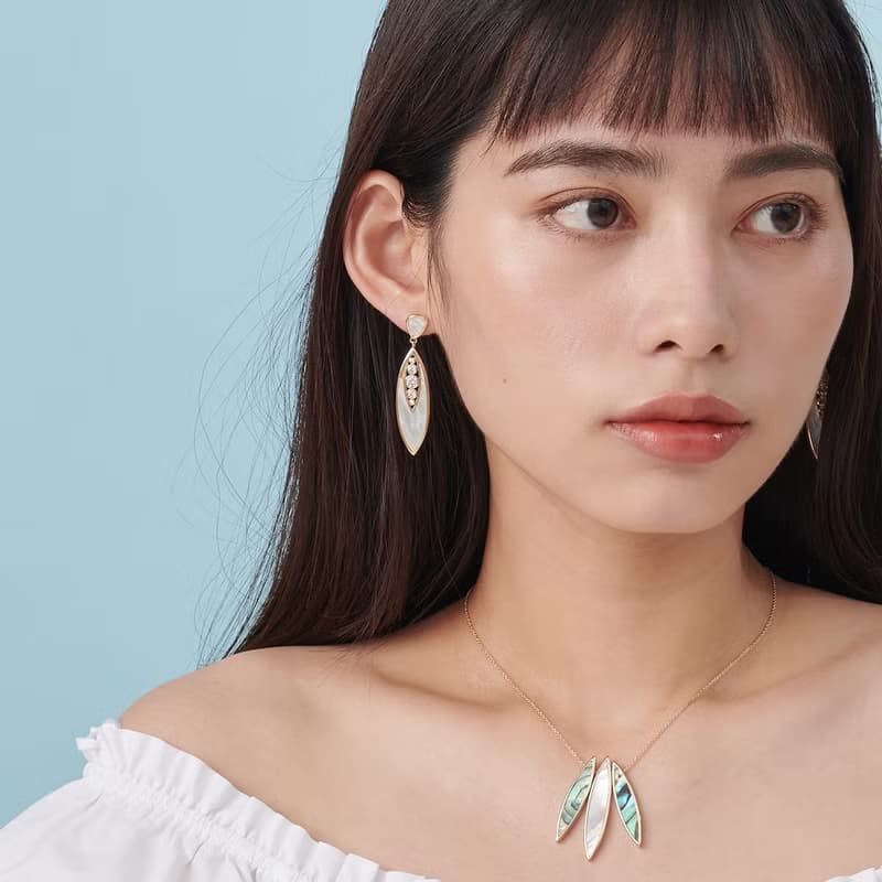 夏葉珍珠母貝鋯石耳環I 海洋風