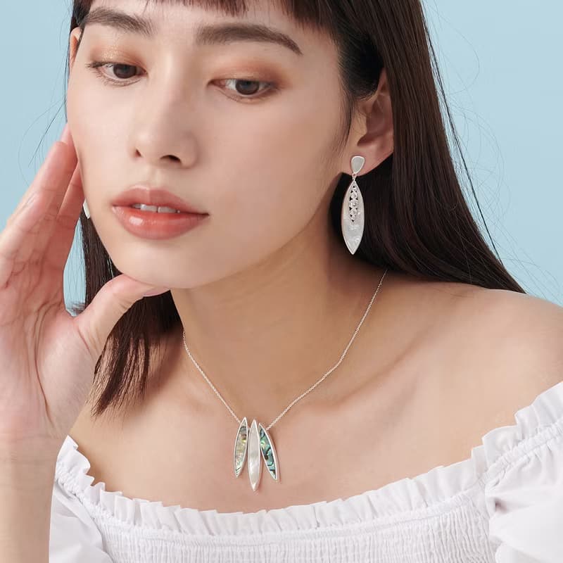 夏葉珍珠母貝鋯石耳環I 海洋風