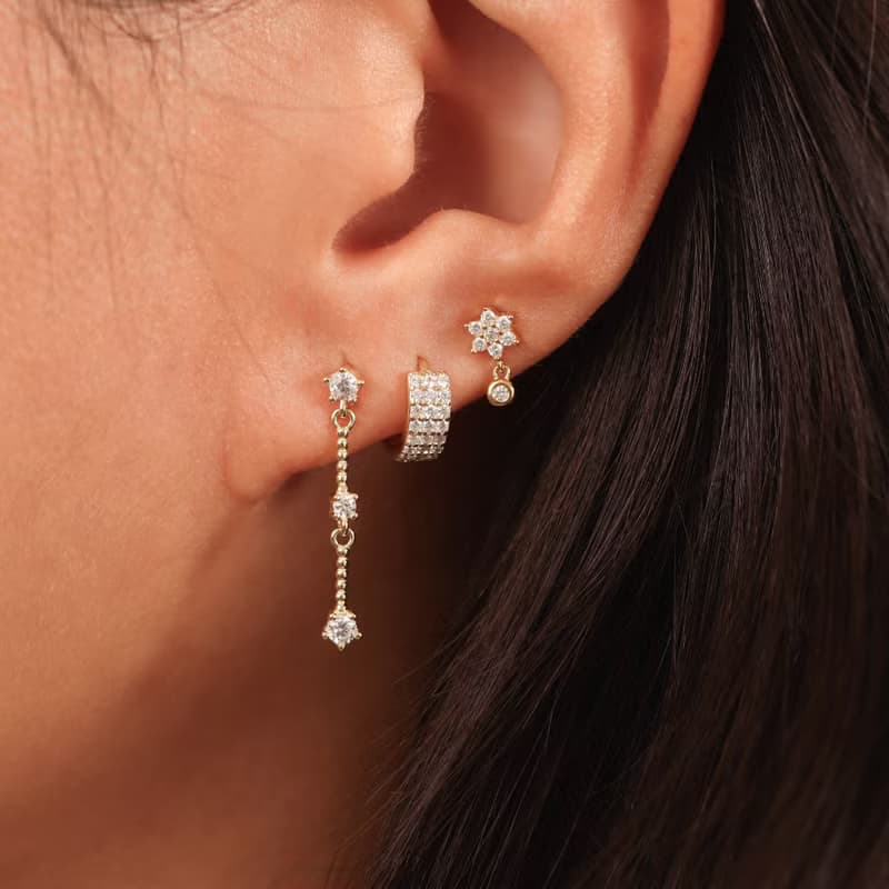 通勤 s925銀閃亮鋯石小眾氛圍感單品 弧度設計感耳釘 女友禮物