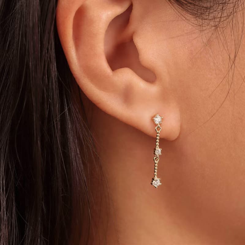 通勤 s925銀閃亮鋯石小眾氛圍感單品 弧度設計感耳釘 女友禮物