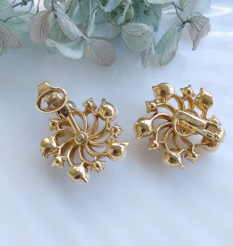 Vintage Jewelry 西洋古董飾品 TRIFARI 珠鑽 旋轉花 夾式耳環