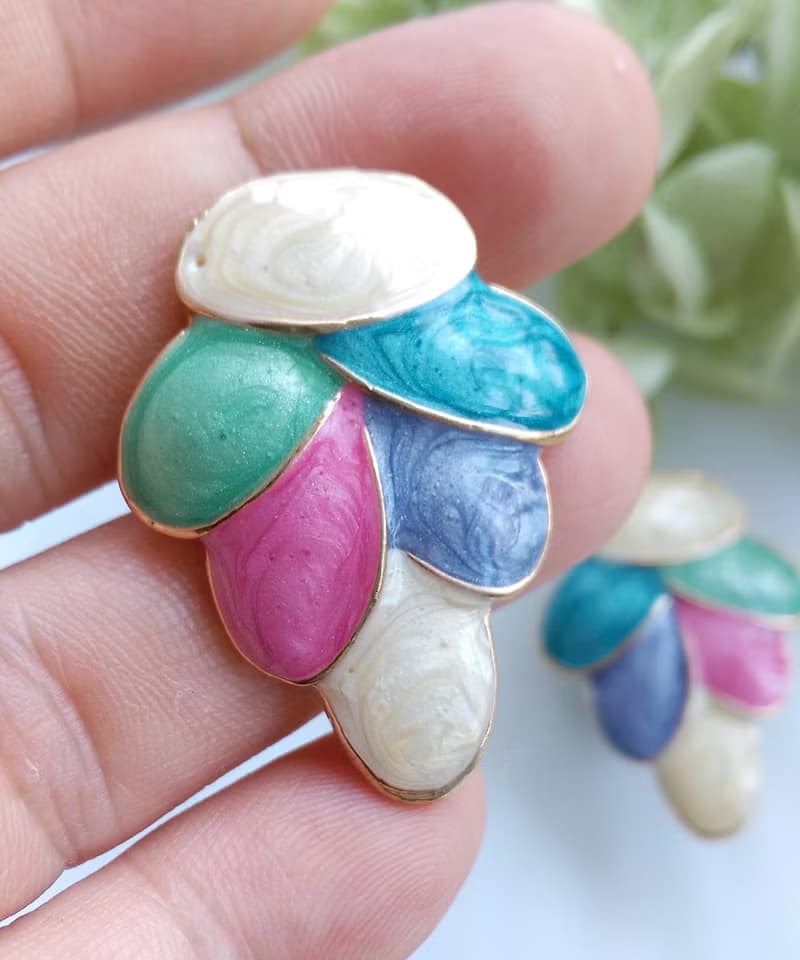 Vintage Jewelry 西洋古董飾品  粉嫩花瓣葉 摩登 針式耳環