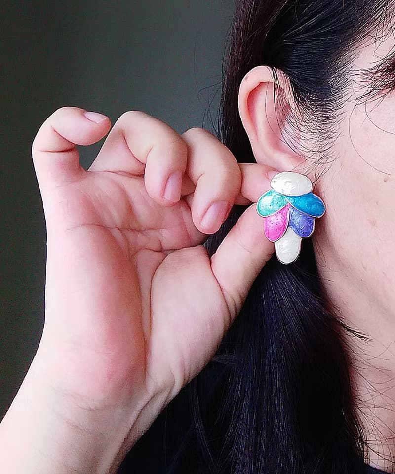 Vintage Jewelry 西洋古董飾品  粉嫩花瓣葉 摩登 針式耳環
