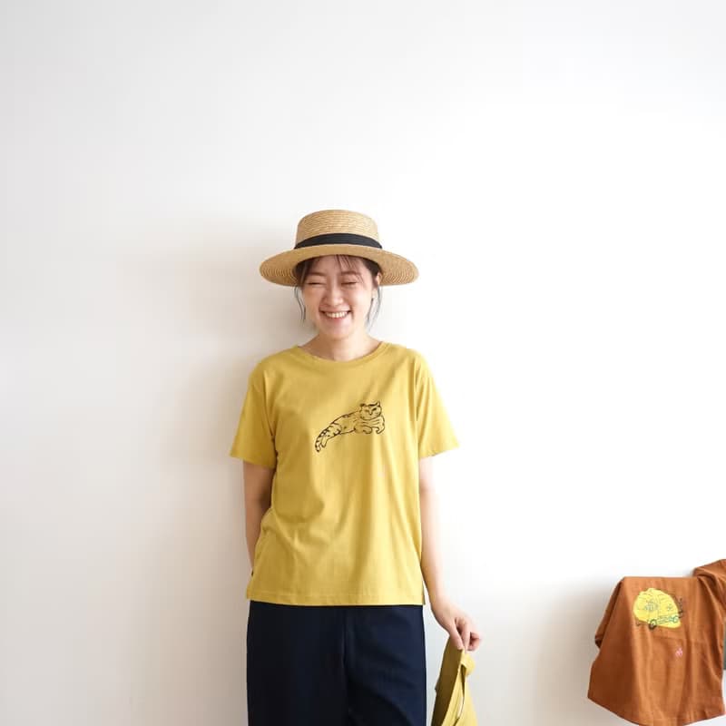 丁丁小子、迷迷、小波  芥末亮黃色夏日手工印花短袖純棉上衣