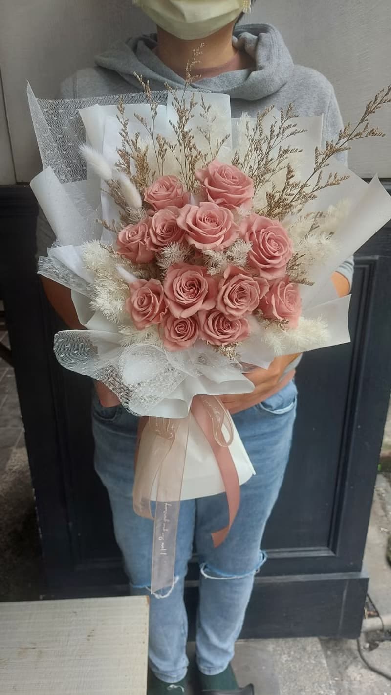 韓式簡約求婚花束永生玫瑰 聖誕節禮物 聖誕節花束 交換禮物