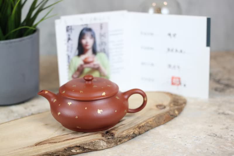 【送禮好物】明爐 朱泥 宜興紫砂 吳倩助工製 160ml
