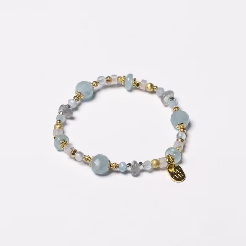 用溫柔開一扇窗 // C1550海藍寶拉長石手鍊