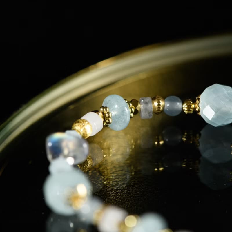 用溫柔開一扇窗 // C1550海藍寶拉長石手鍊
