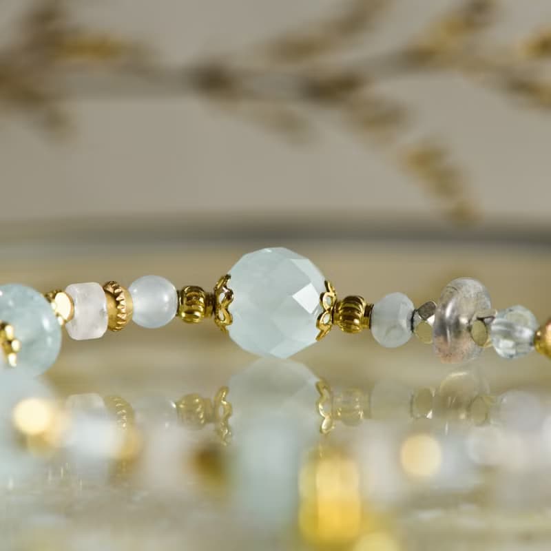 用溫柔開一扇窗 // C1550海藍寶拉長石手鍊