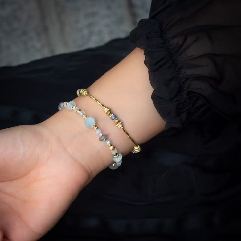 用溫柔開一扇窗 // C1550海藍寶拉長石手鍊