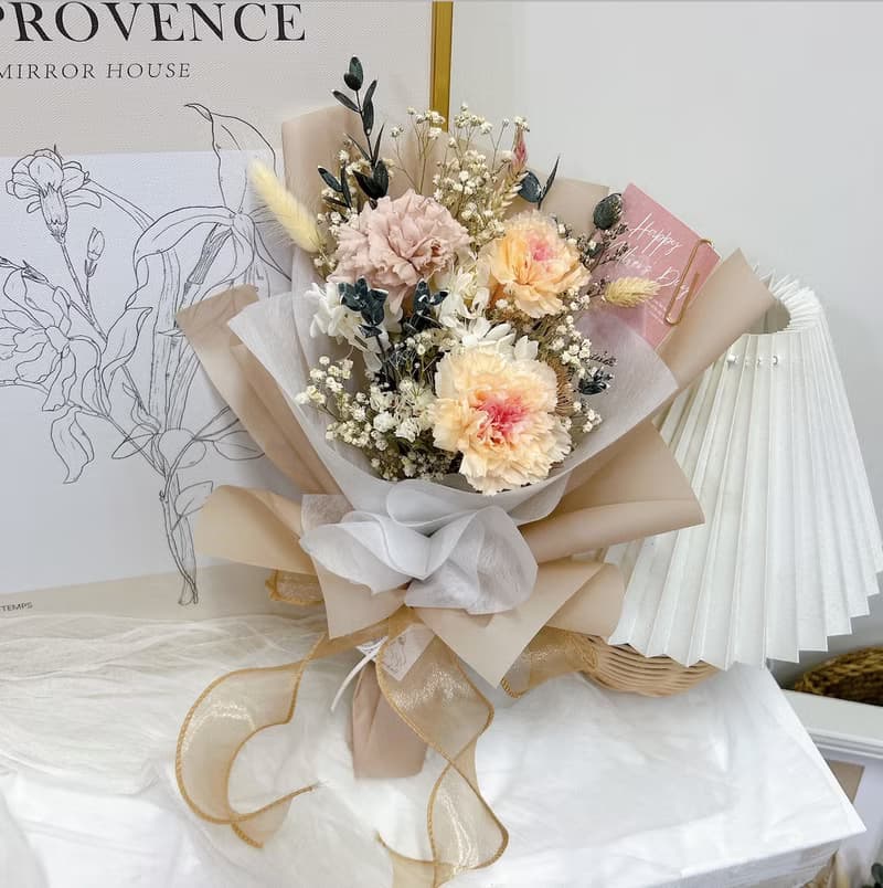 櫻桃紅茶/蜜橙奶茶 永生花 康乃馨花束中款 附提袋卡片