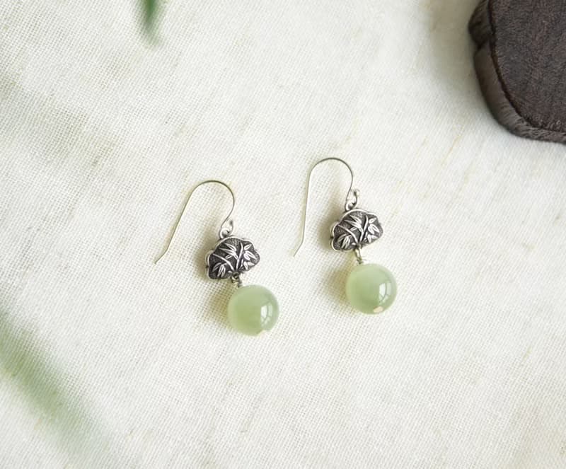 【竹韻】天然和田玉青海料冰晴圓珠925純銀短款耳墜