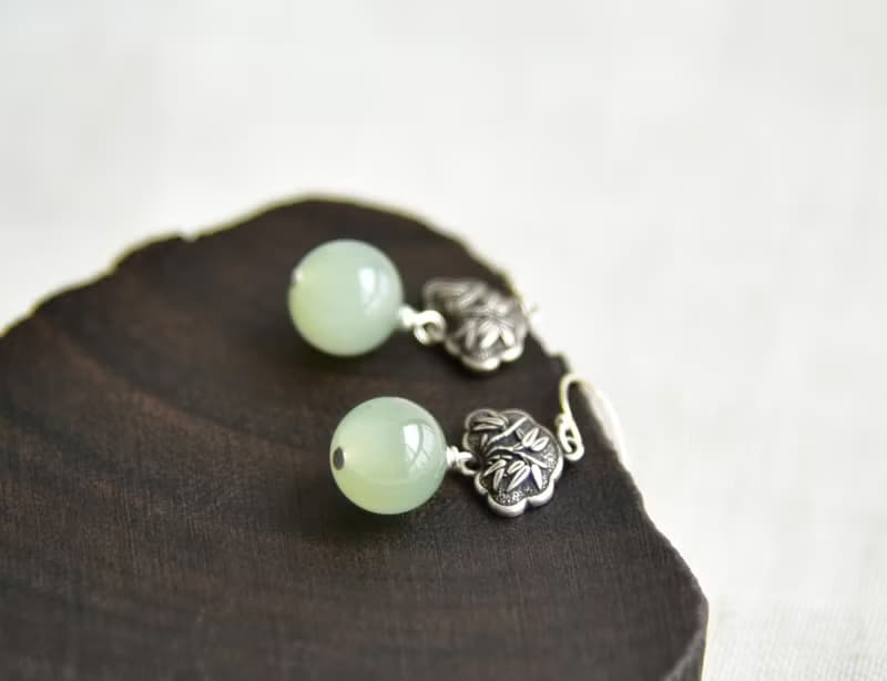 【竹韻】天然和田玉青海料冰晴圓珠925純銀短款耳墜