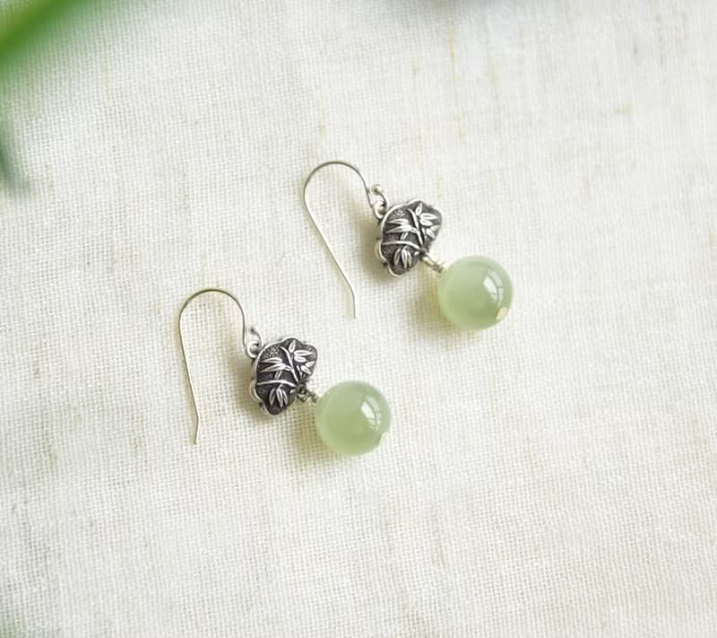 【竹韻】天然和田玉青海料冰晴圓珠925純銀短款耳墜