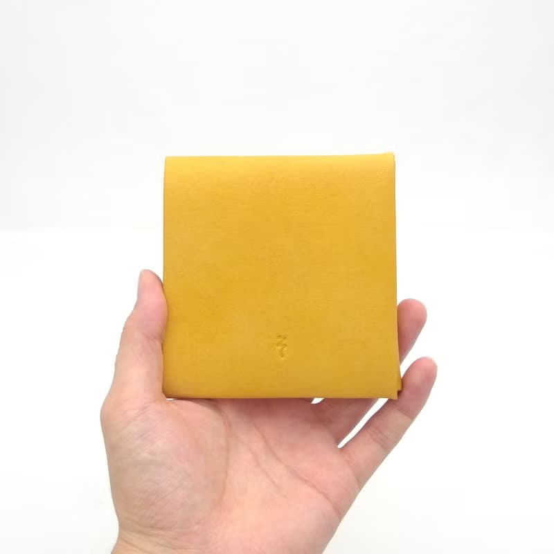 【ミニ財布】革 きはだ染め 草木染め 右利き 手縫い 手染め 手作り【chotof/ちょとふ】