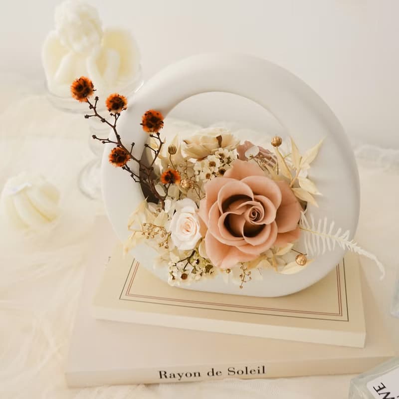 永生花特色O型小提籃-奶茶色