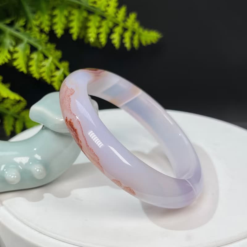 淺紫色景觀瑪瑙手鐲56+MM 冰潤起光千層蕾絲紋飄紅玉髓手環 沈靜