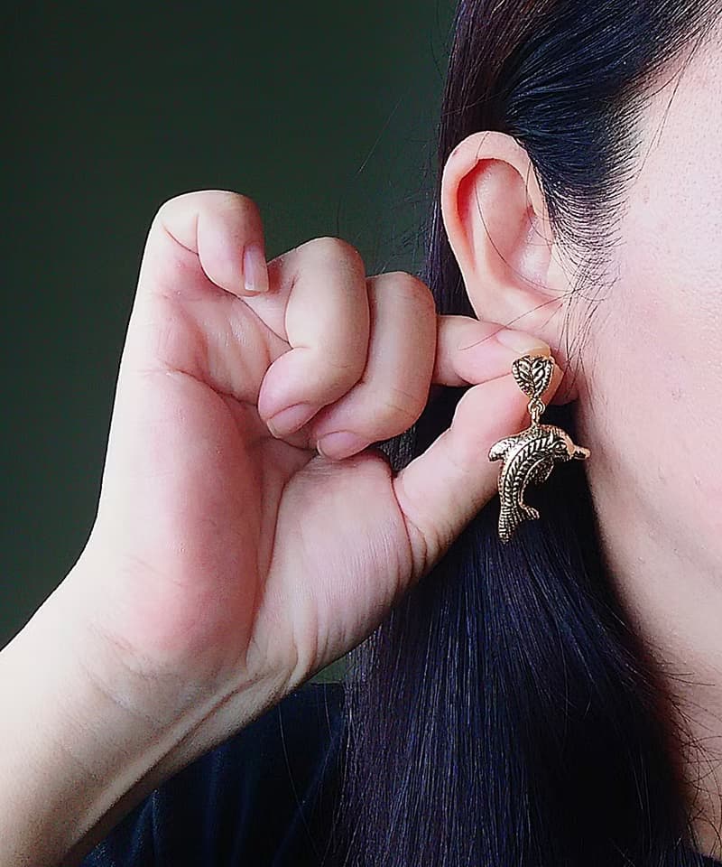 Vintage Jewelry 西洋古董飾品 金色調 可愛 小海豚 針式耳環