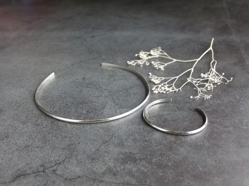 SV935(Argentium)-open bangle  (size order)