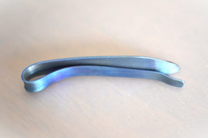 Titanium tie bar・羽の純チタンネクタイピン・A