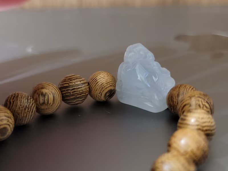 【親翠】天然翡翠 冰膠慵懶臥姿美貔貅手牌