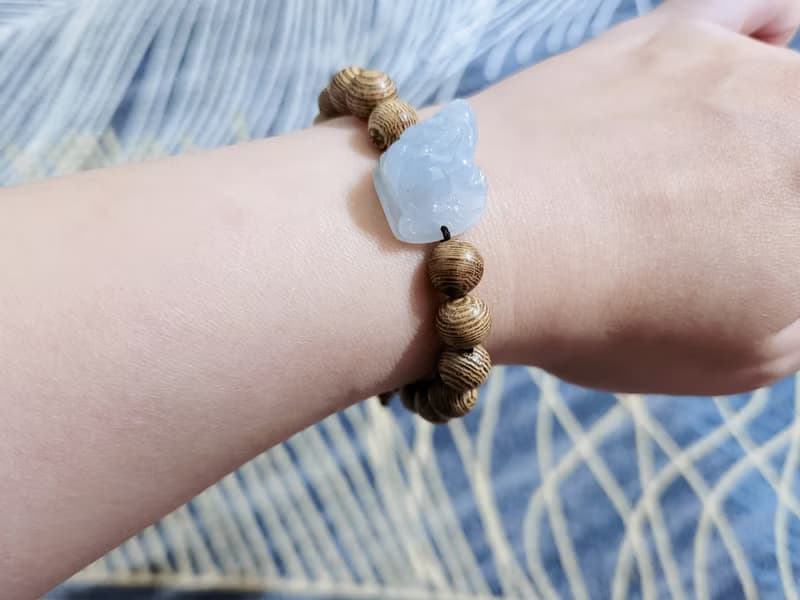 【親翠】天然翡翠 冰膠慵懶臥姿美貔貅手牌