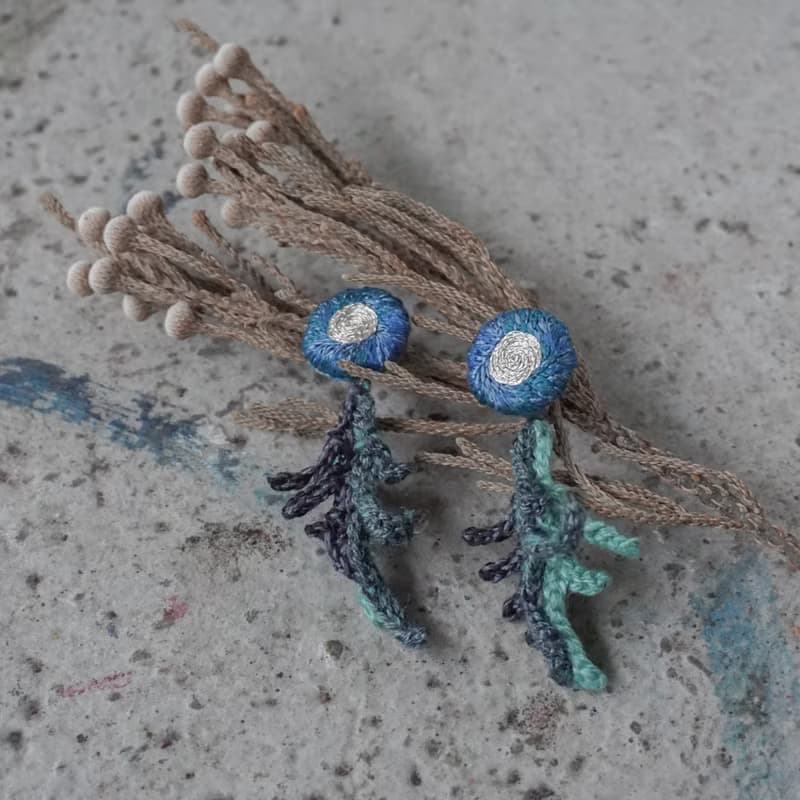 手工刺繡鉤織耳環 夜月與葉