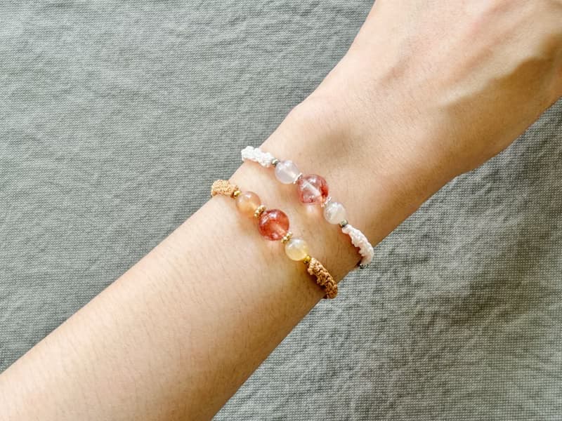 紅膠花 編繩 手鍊