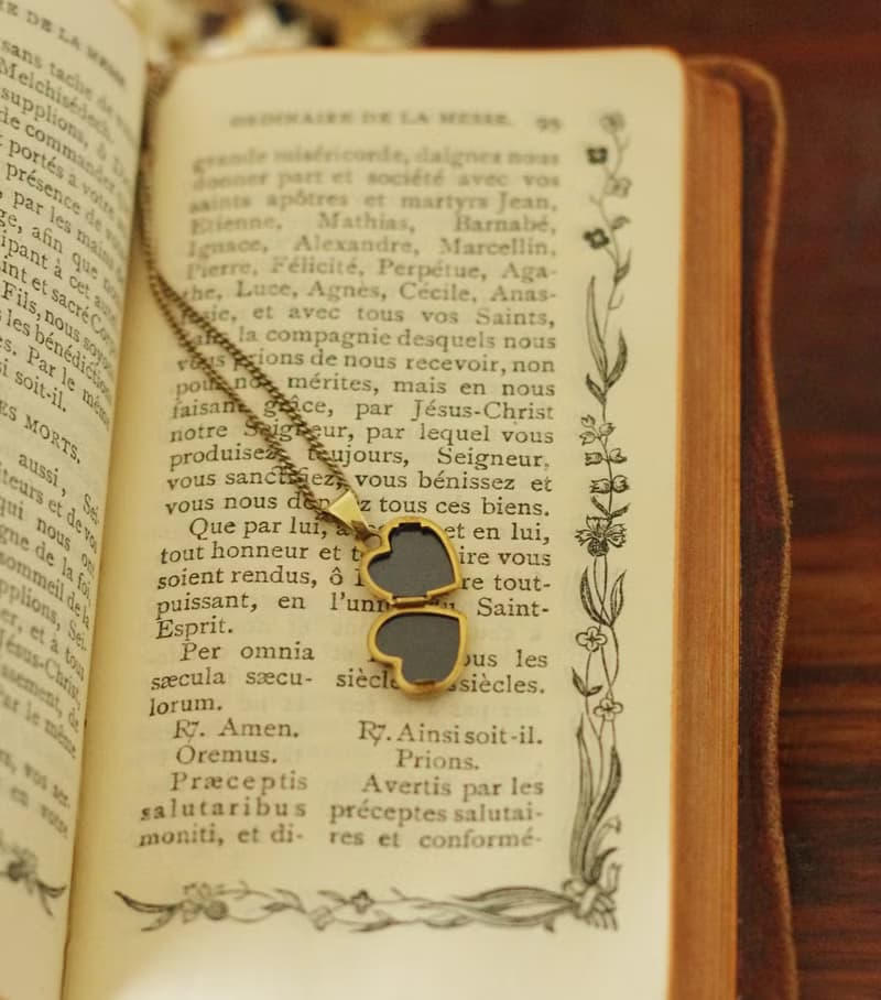 古董375 9K金愛心雕花項鍊LOCKET 純銀鍊身 N656