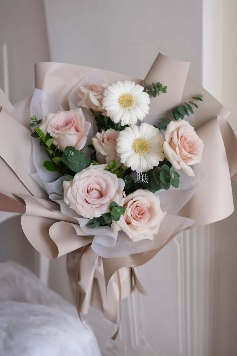 流沙玫瑰 白太陽 鮮花花束/限台中地區