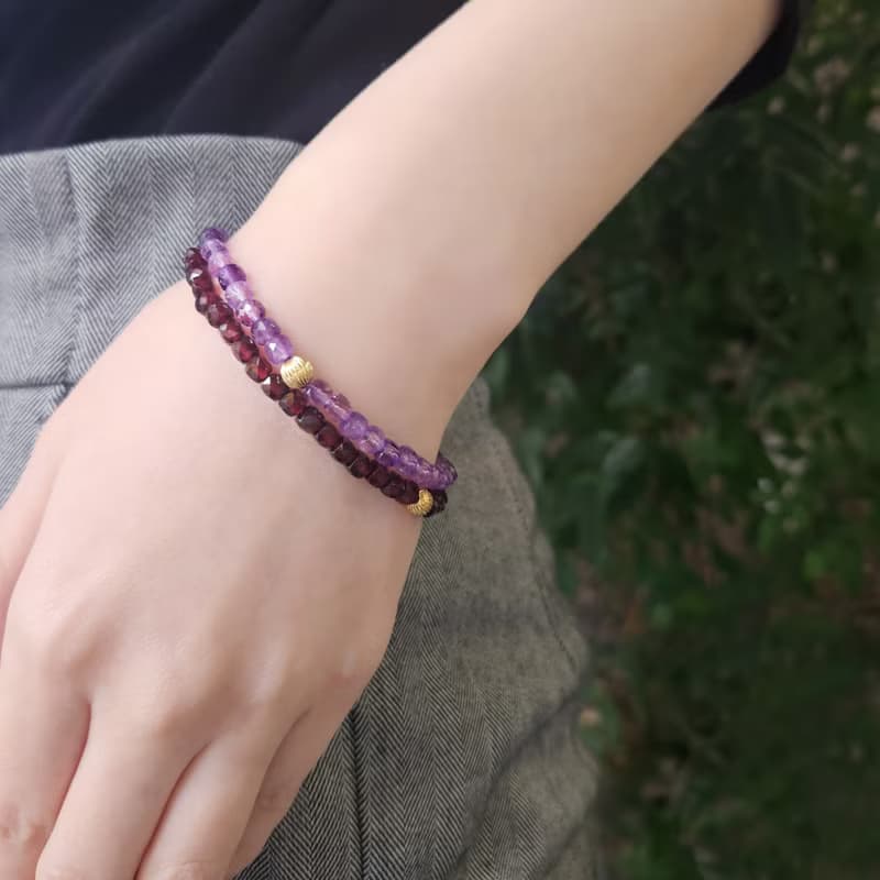 良発色　ガーネットのコルゲートブレスレット　韓紅